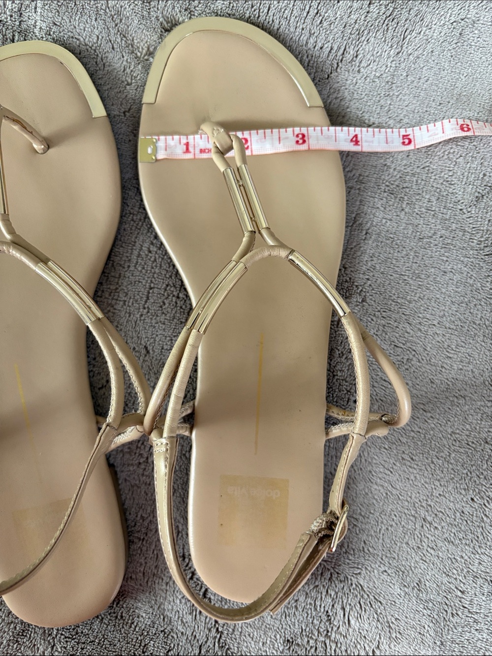 Dolce Vita Nude Neutral T-Strap Flat Sandals with Gold Metallic Accents size 9 - Picture 9 of 9